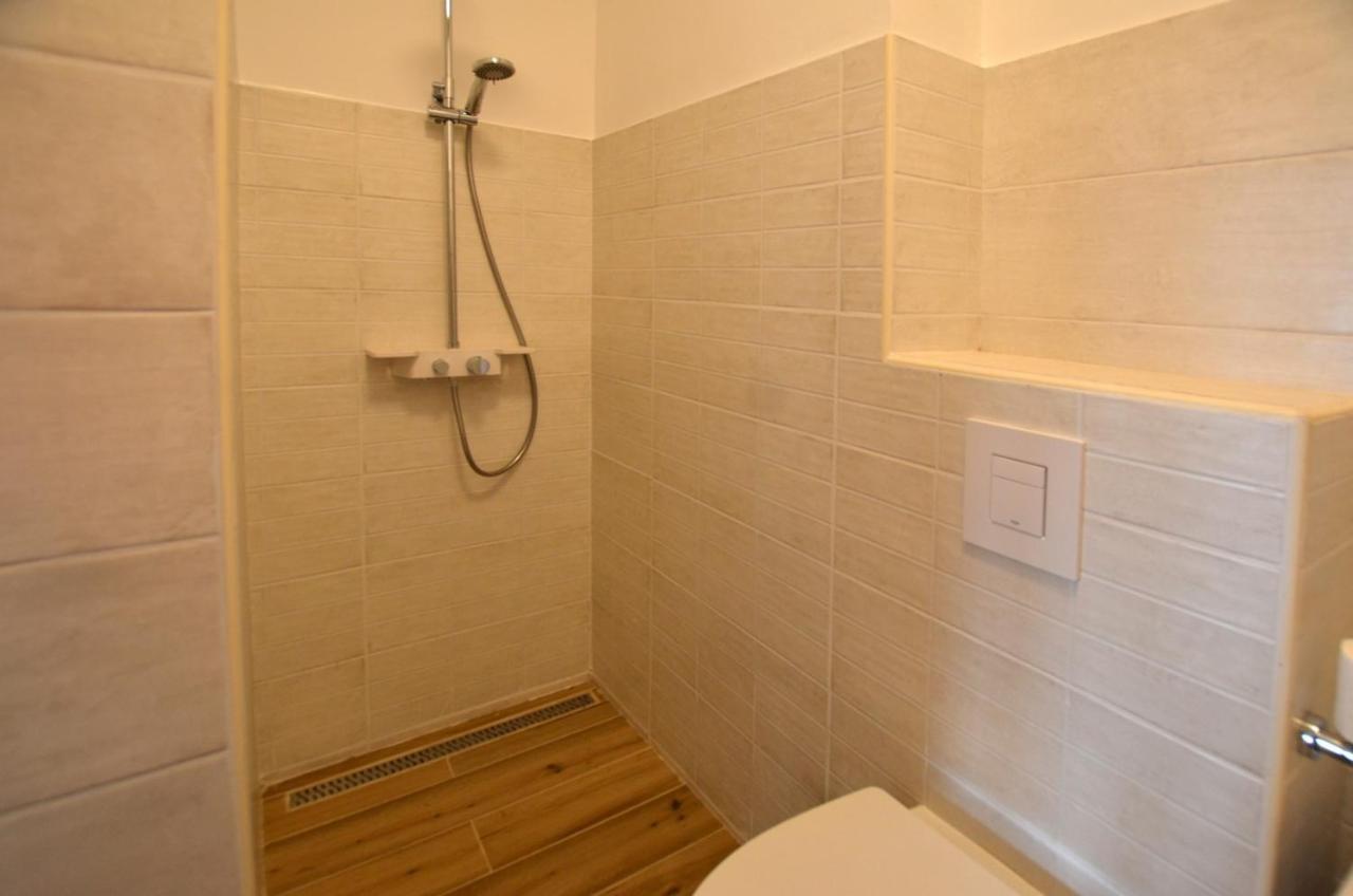 Sarah Apartment روفينج المظهر الخارجي الصورة