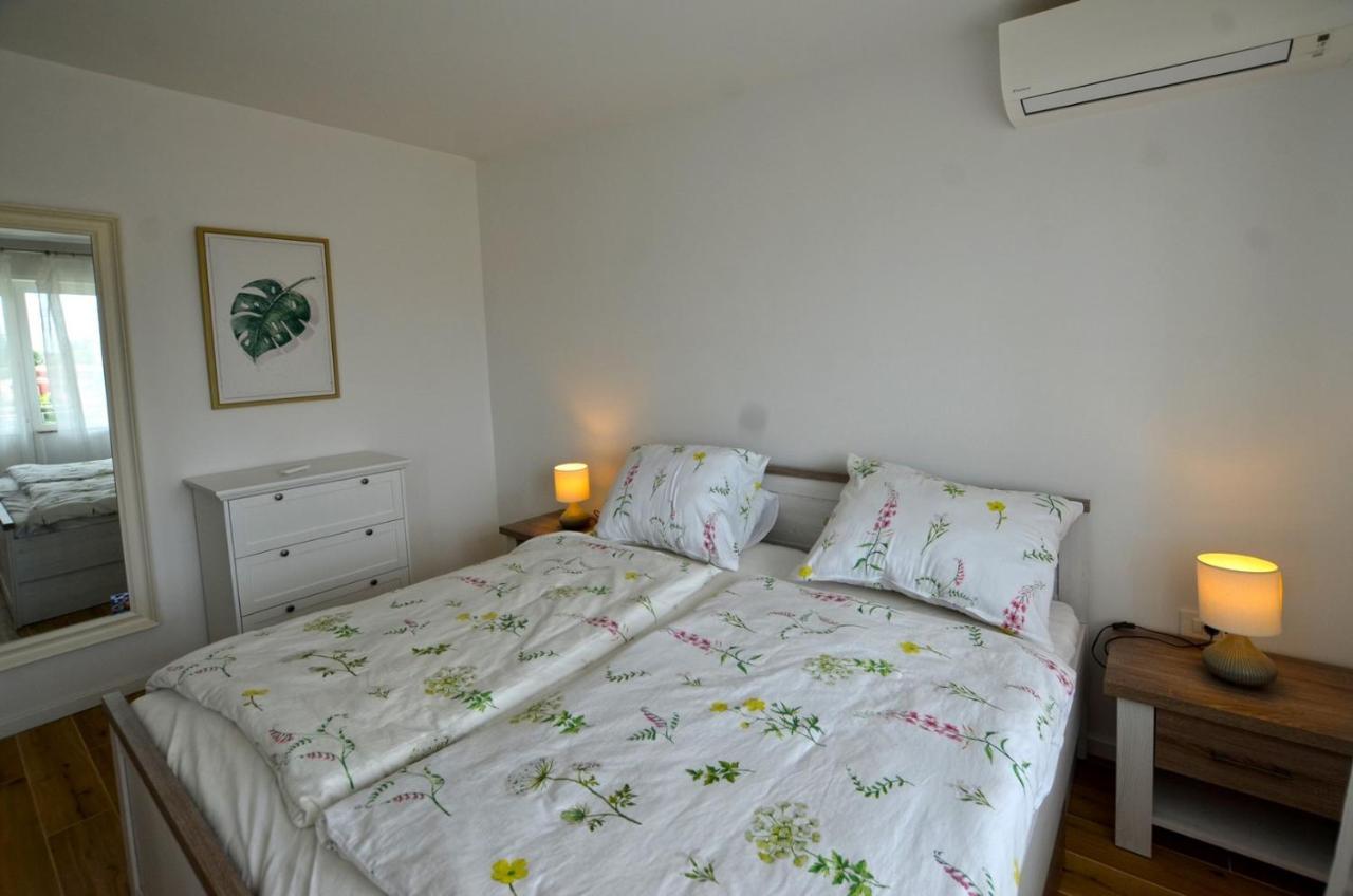 Sarah Apartment روفينج المظهر الخارجي الصورة
