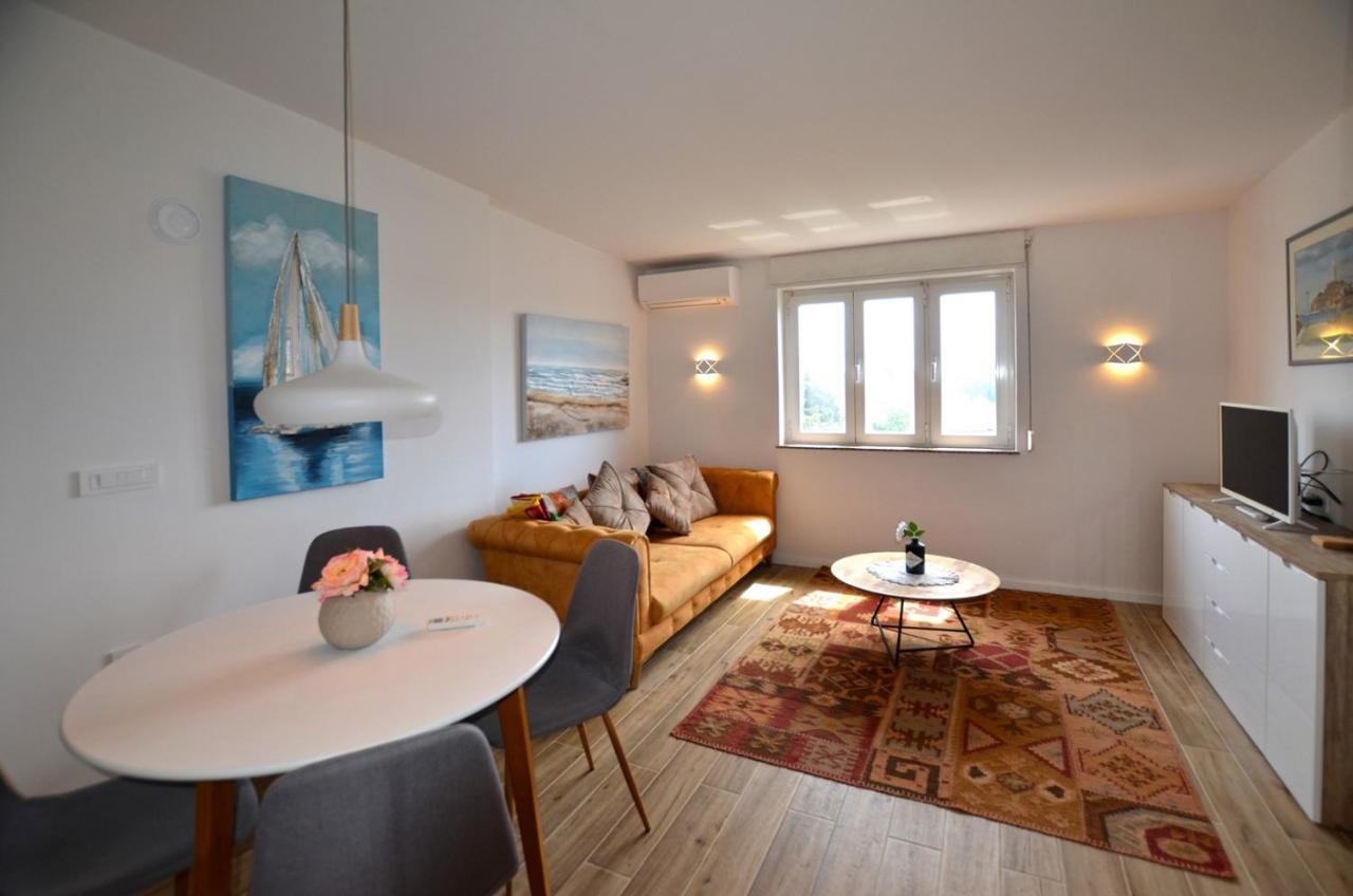 Sarah Apartment روفينج المظهر الخارجي الصورة